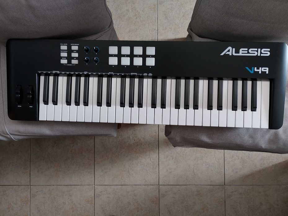 миди клавиатура Alesis v 49
