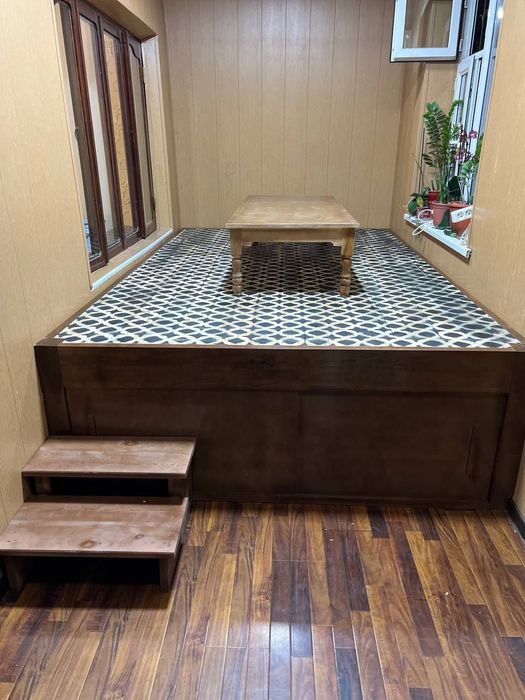 Tabchan va uy mebellar