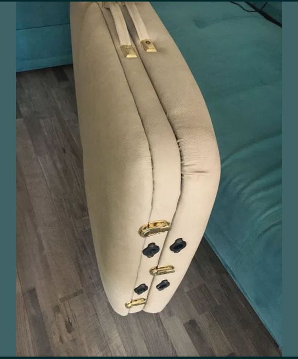 Масажна маса с нова кожа