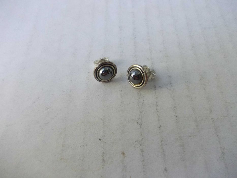 Cercei vechi din argint cu piatra