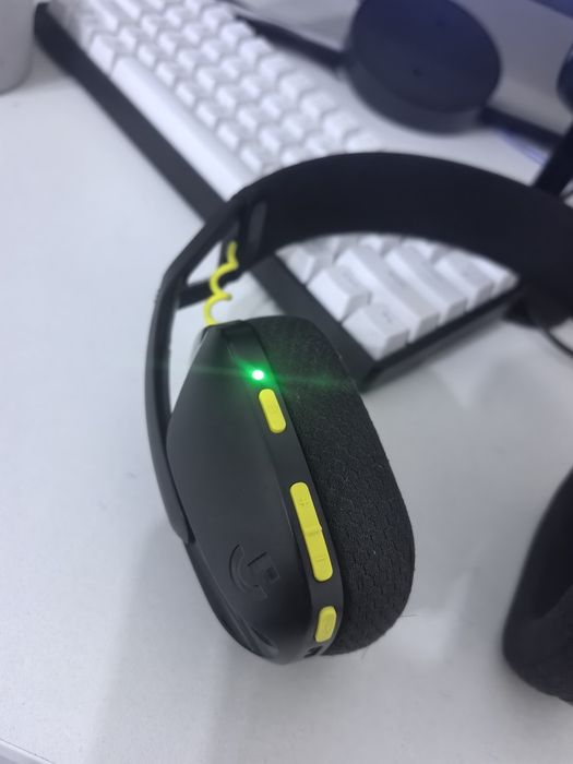 logitech g435, hyperx solocast вместе