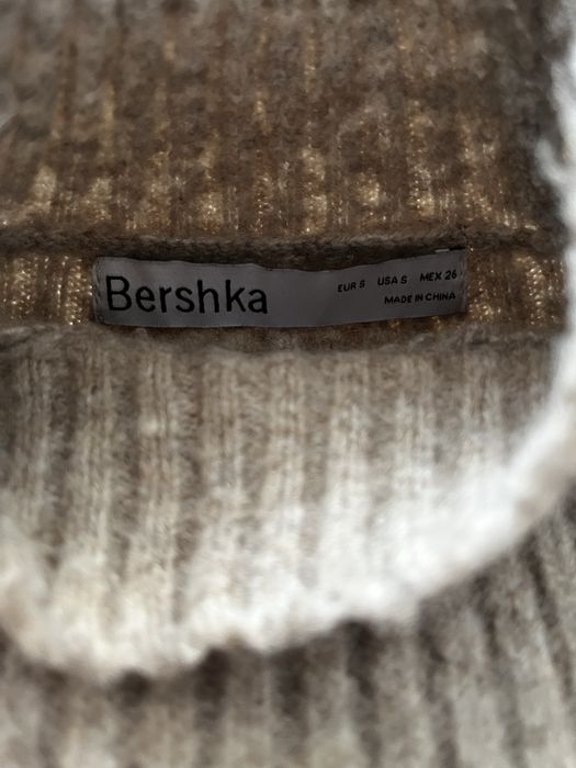 Pulover cu guler Bershka