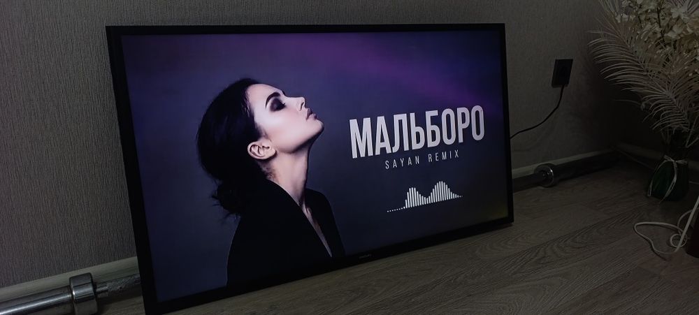 Телевизор Samsung 40 smart