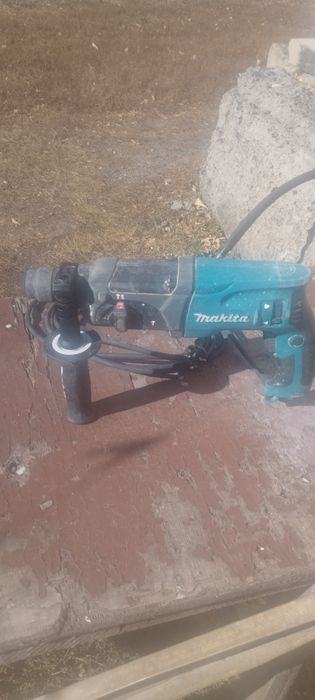 Перфоратор Макита