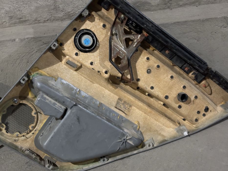 Продам обшивки на бмв х5(е53)