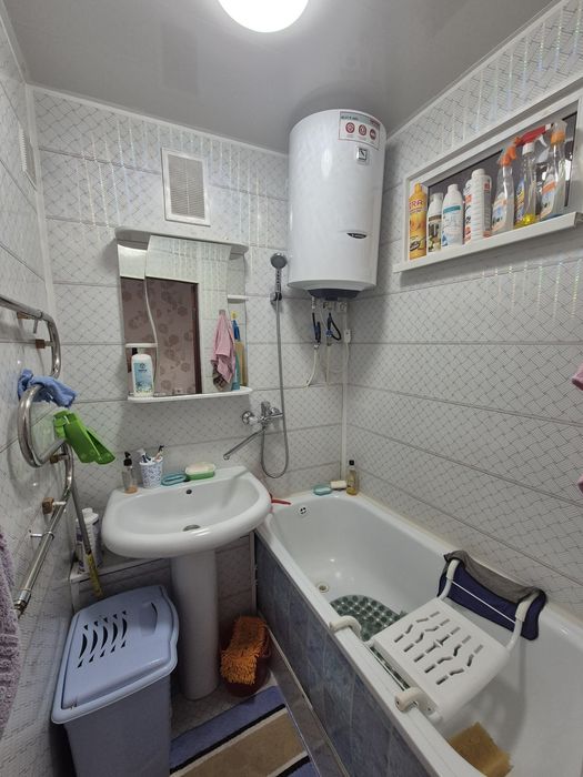 Үш бөлме үи сатамыз