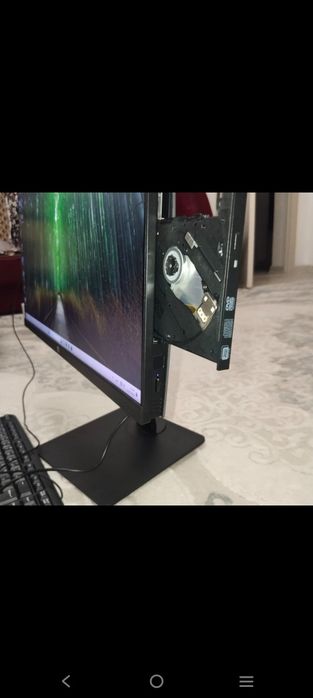 Моноблок Qazaq Technology 
Бағасы: 490000
Жағдайы:жаң