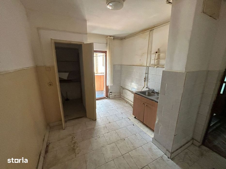 Gara-Bcr 3 Camere Decomandate 82 Mp. 2 Bai, 2 Balcoane, Etaj 2, Liber — fotografia 1