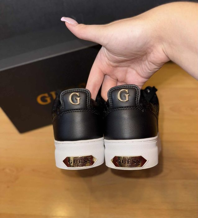 Маратонки GUESS 40