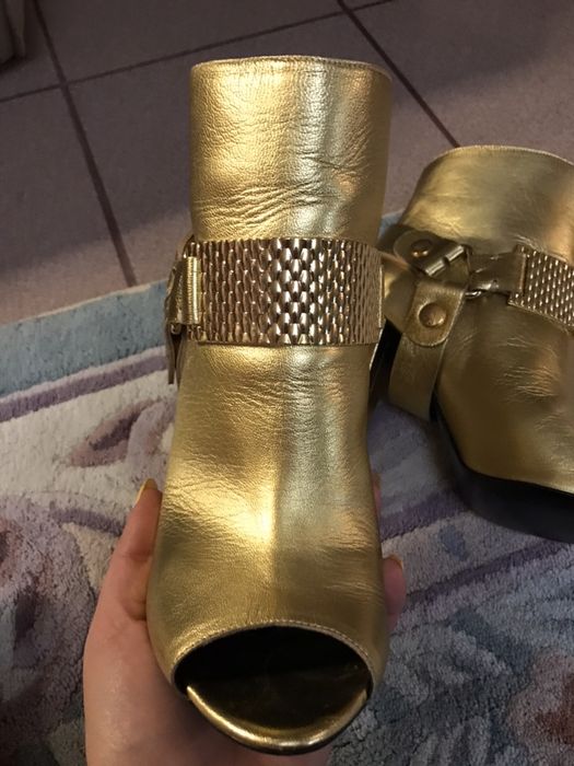 Оригинални маркови обувки Guess токчета Cavalli боти