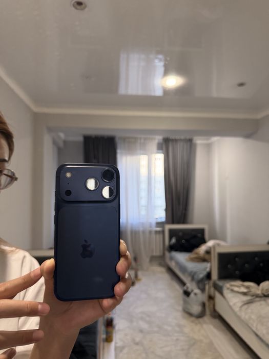 Продам айфон 17 про 256 гб