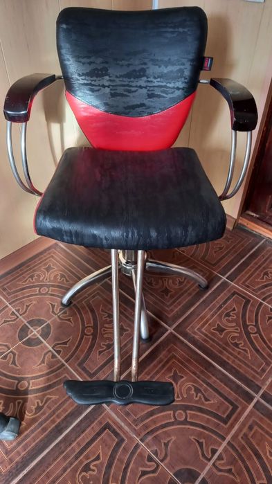 Стул для маникюра