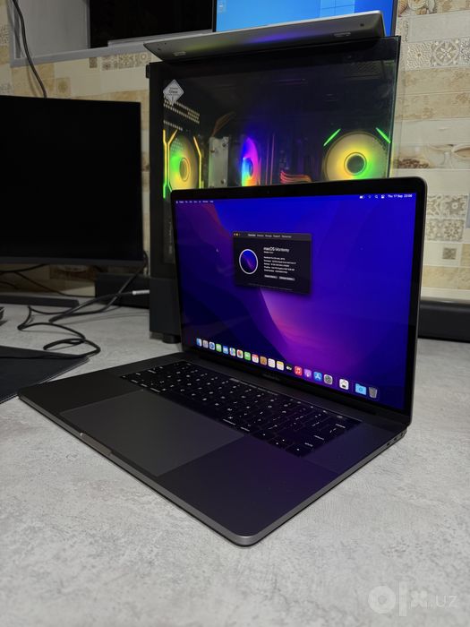 Macbook pro 2017 15 dyum core i7