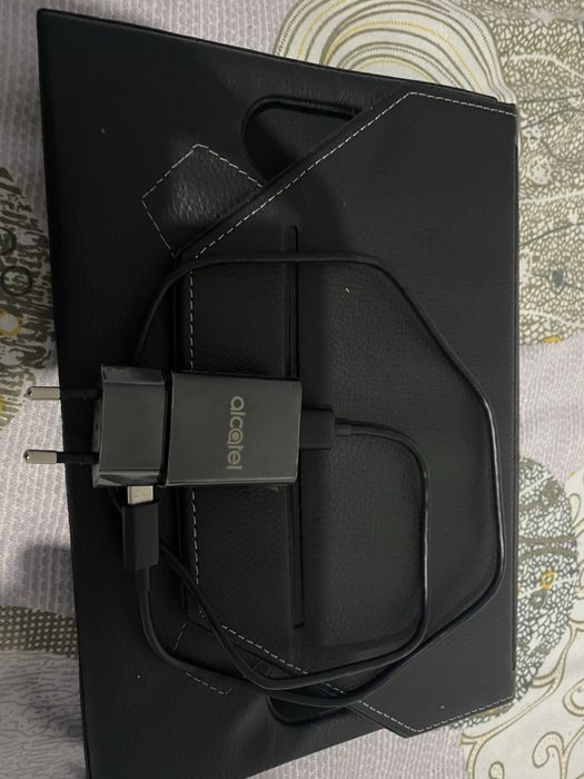 планшет alcatel