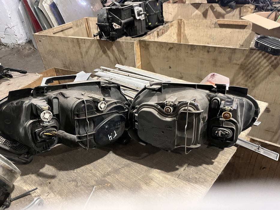 Фары пара гольф 4 GOLF 4