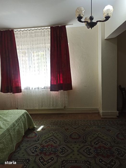 garsonieră Eremia , Decomandată / Centrală , locație EXCELENTĂ!