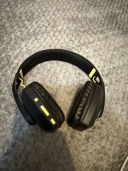 Срочно! Продам наушники VGN V1