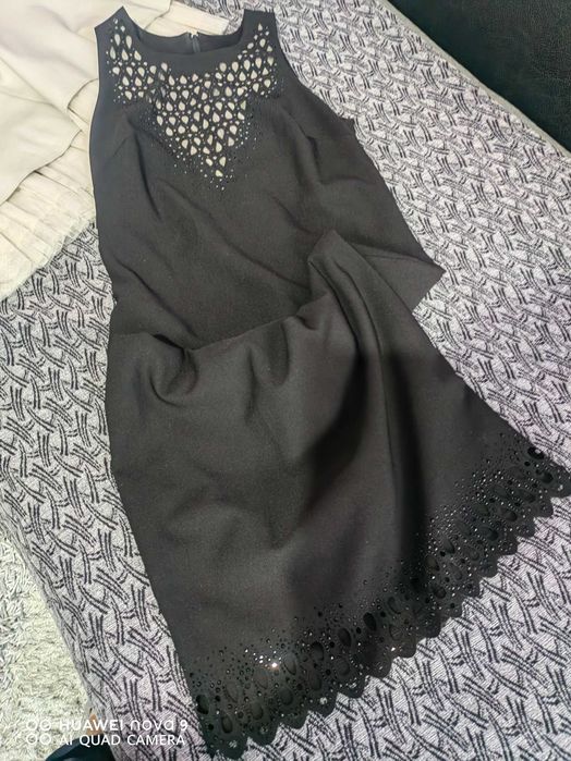 Дамски рокли подходящи за поводи.