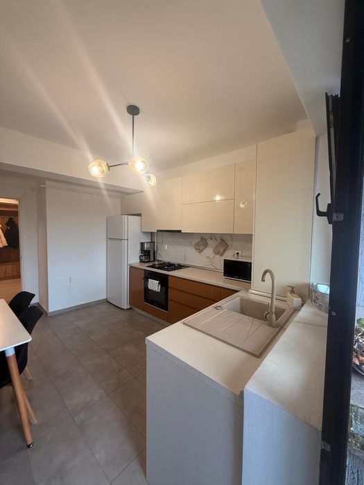 Vanzare Apartament 3 camere + loc de parcare