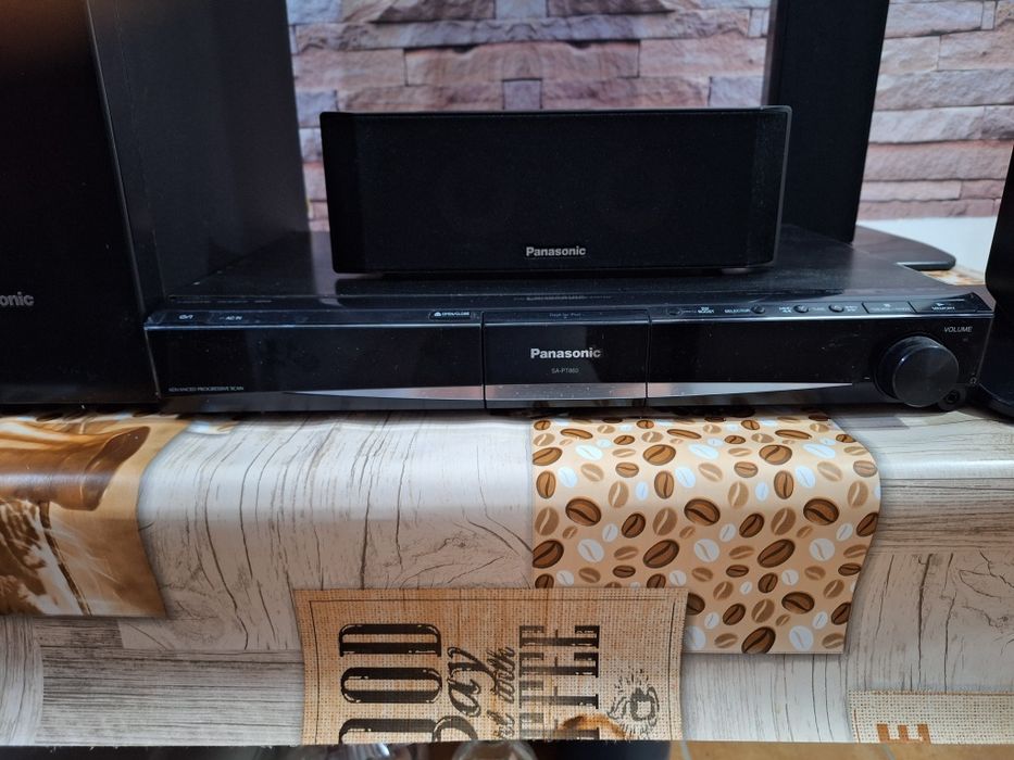 Vând Home Cinema Panasonic 5+1 surrond (sistem muzică cu subwoofer)