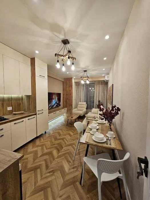 яккасарай 2х комнатная студия подключ с ремонтом Black Tower 55м2;