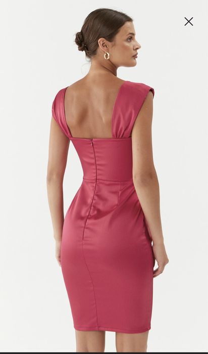 Rinascimento коктейлна рокля AVIN Elisabetta franchi Patrizia pepe