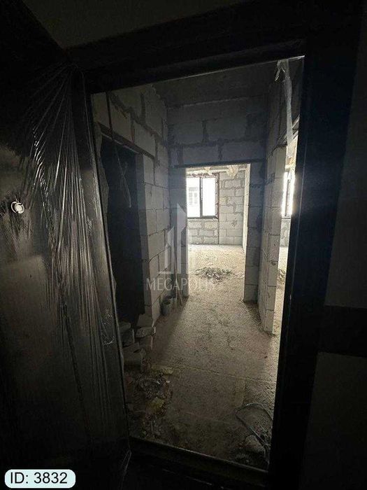 Buxoro shahri 7-chi  mikrda 1xona karobka sotiladi №3832