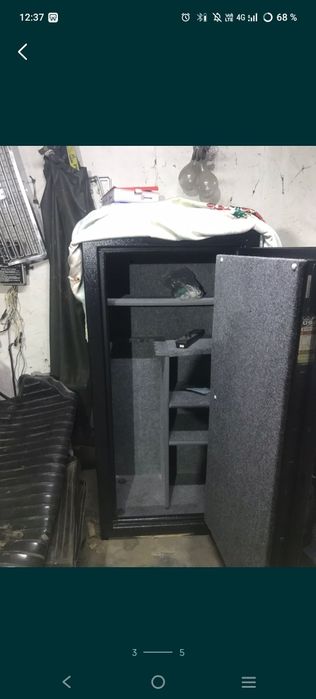 Сейф продам в отличном состоянии