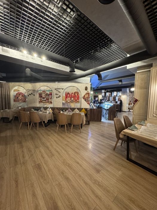 Срочно! Ресторан.  Первая  линия.