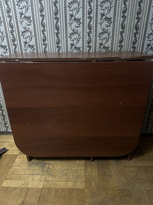 Продам стол книжка