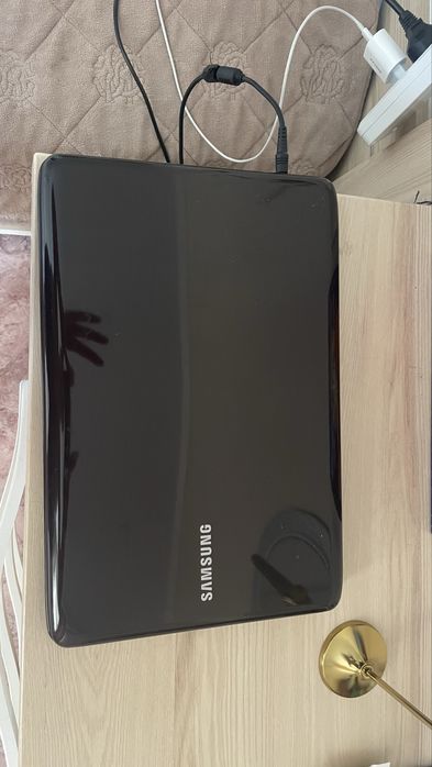 Продам ноутбук самсунг вместе с лазерным принтером