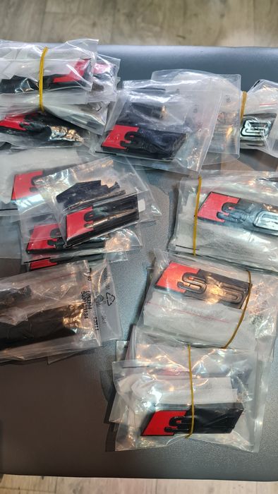 Емблема за маска на Audi SQ7 RS4 S3 S5 S6 S4 S8