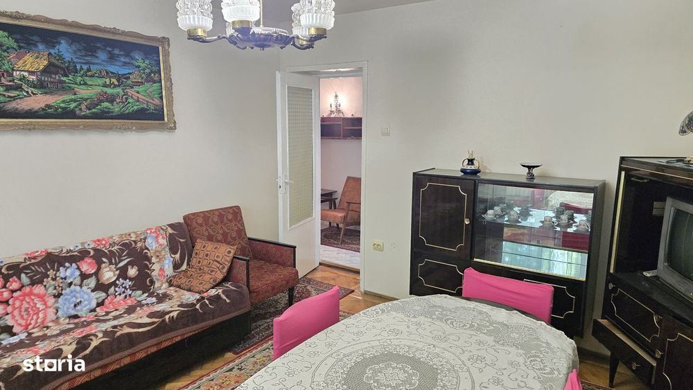 Vand apartament cu 3 camere decomandat in Deva, George Enescu etaj 1,