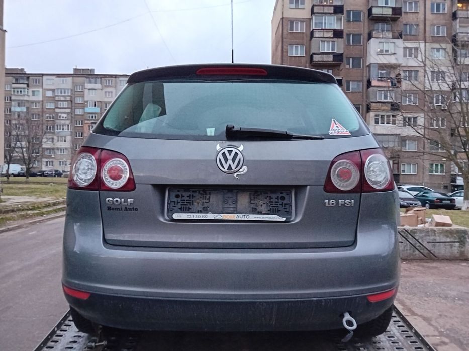 VW Golf 5 plus 1.6fsi на части Голф 5 +