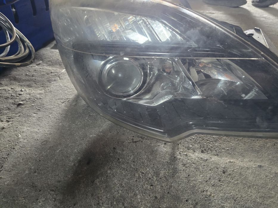 Far/faruri cu lupa Opel Meriva.