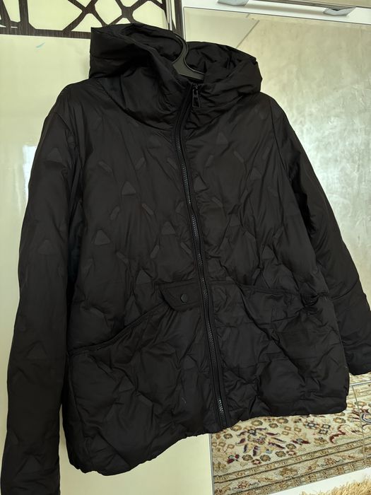 Пуховик демисезон сатылады