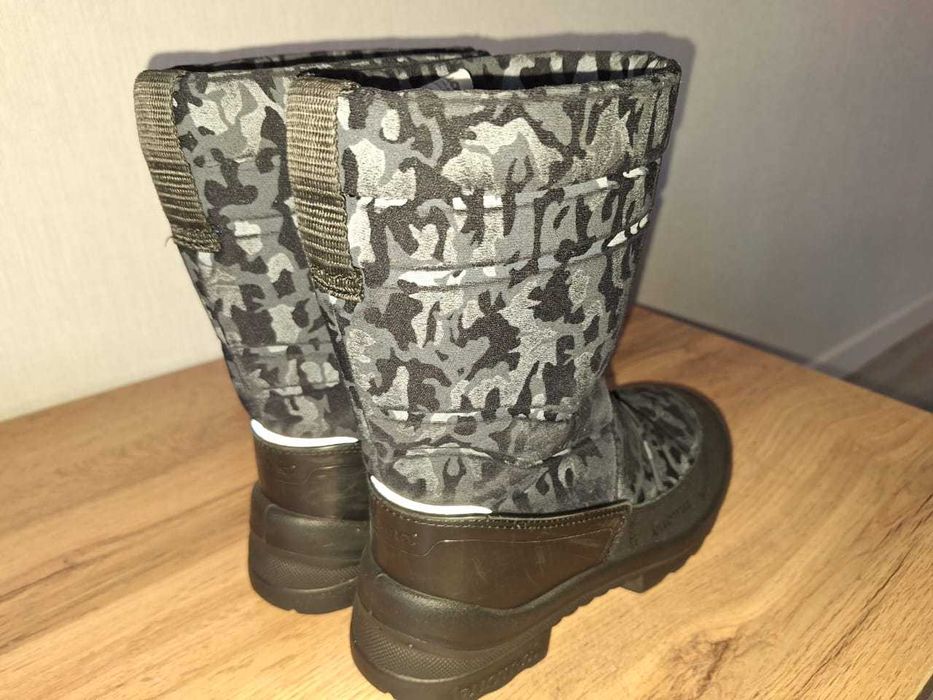 Продам детские сапоги KUOMA