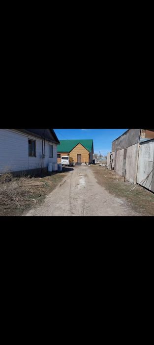 Продам два дома на одном участке