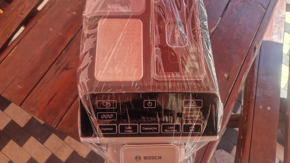 Espressor Bosch VeroCup 300 10/10 ca nou