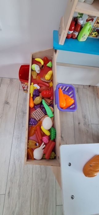 Дървена кухня Икеа, магазин, къща