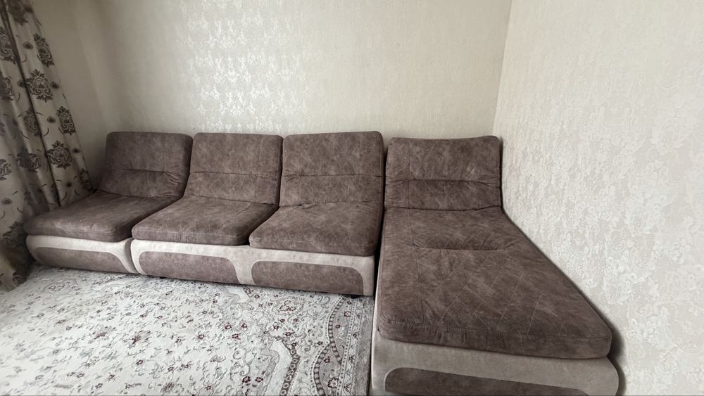 Угловой диван 2,5м