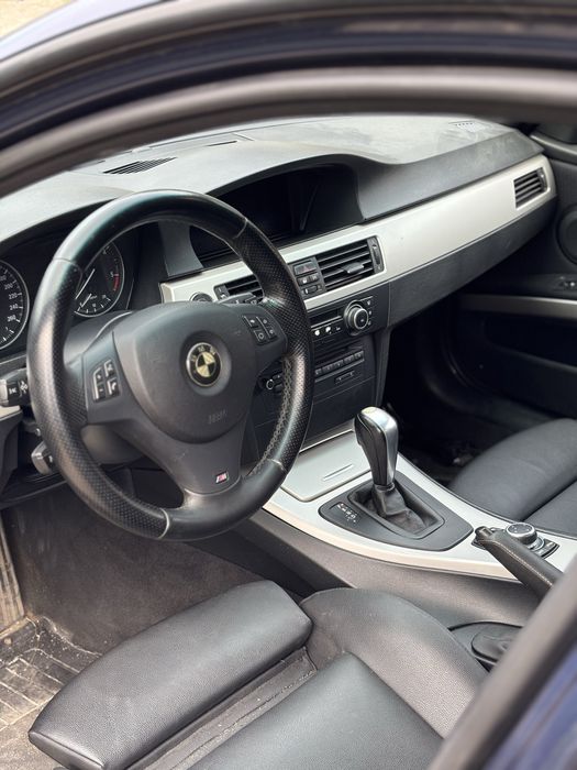 Dezmembrez bmw e90 facelift m pachet