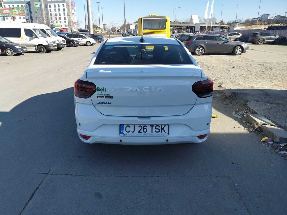 Cedez LEASING Logan 3 2024. 100000km in creștere.
