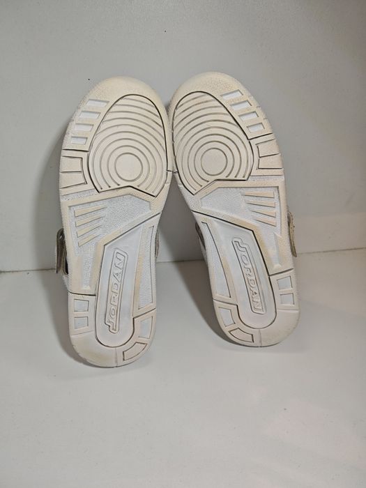 Продавам маратонки Nike Jordan Flight  в много добро състояние.