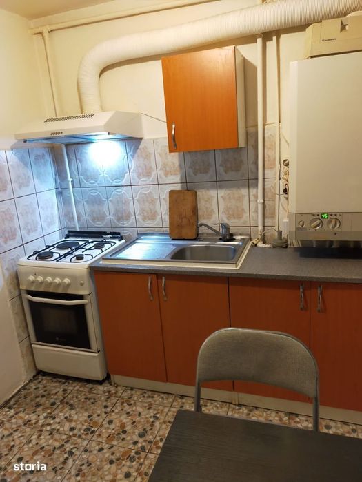 Apartament 3 camere, decomandat | Liber | metrou Eroii Revolutiei |