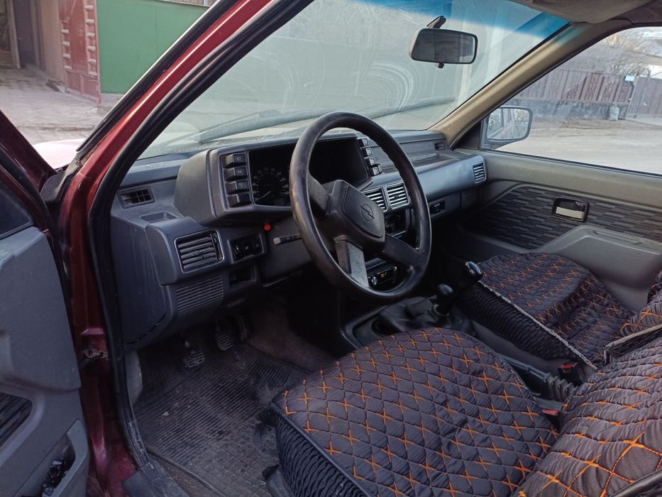 Продам машину опел фронтеро