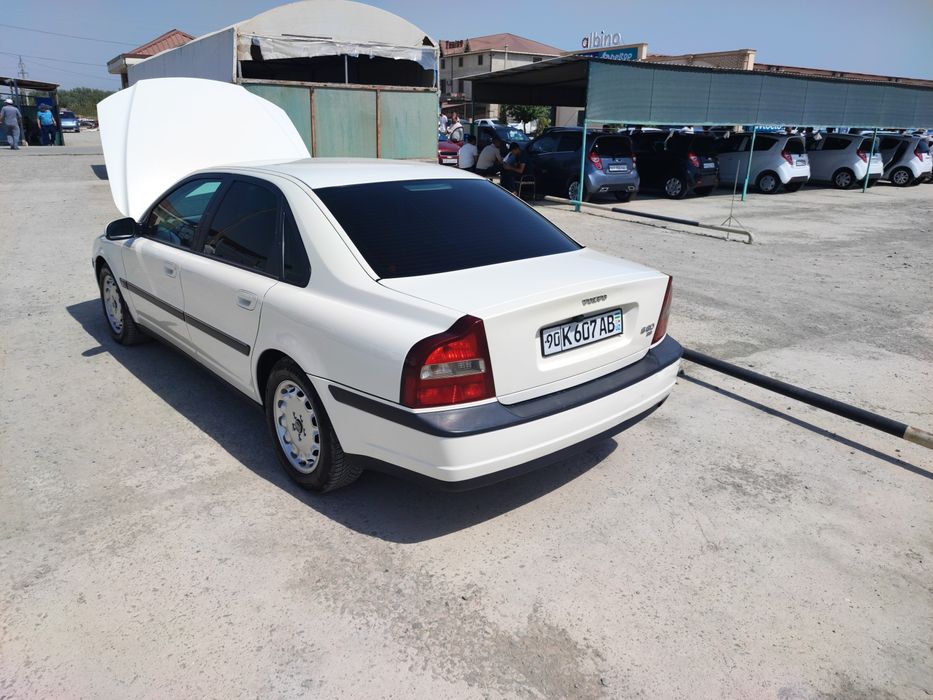 Sweden Volvo s80 1999