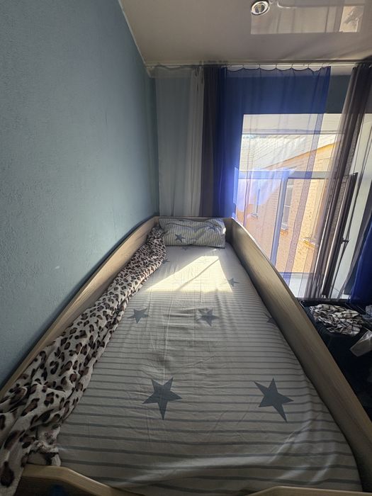 Кровать чердак.
