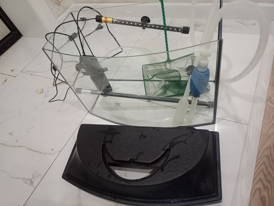 Аквариум продаётся срочна