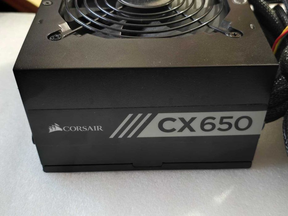 Sursă PC Corsair CX650, 650W, Certificare 80 PLUS Bronze, Non-Modulară (Cod: CP-9020122)